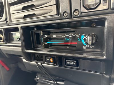 صورة مصغرة 32 لـ 1998 Toyota LAND CRUISER 70