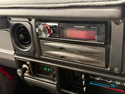 صورة مصغرة 31 لـ 1998 Toyota LAND CRUISER 70