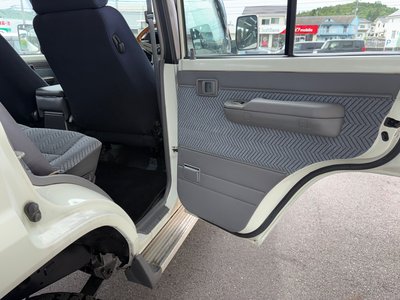 صورة مصغرة 49 لـ 1998 Toyota LAND CRUISER 70