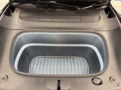 2025 Tesla MODEL Y 照片 2