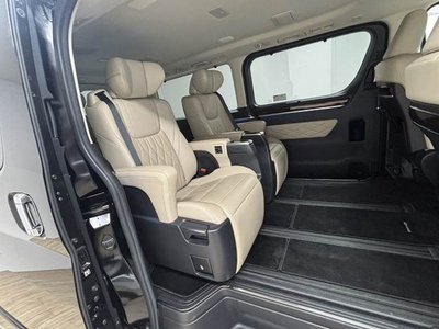 TOYOTA GRAND ACE - 6