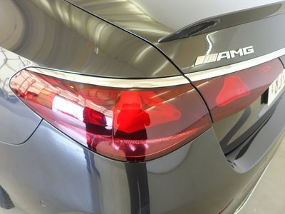 MERCEDES-BENZ E-CLASS AMG - 9