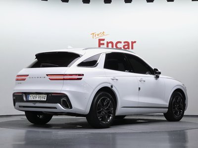 صورة 3 لـ 2021 Genesis GV70