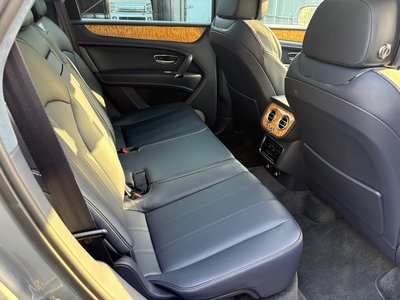 صورة مصغرة 31 لـ 2017 Bentley BENTAYGA