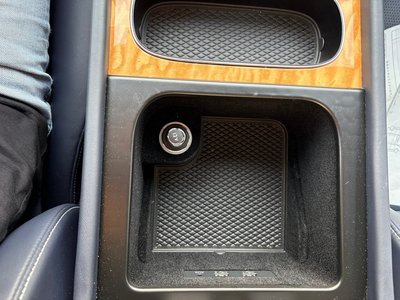 صورة مصغرة 28 لـ 2017 Bentley BENTAYGA