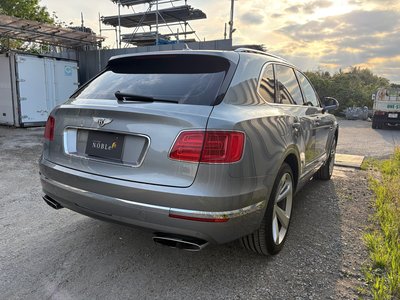 صورة مصغرة 15 لـ 2017 Bentley BENTAYGA