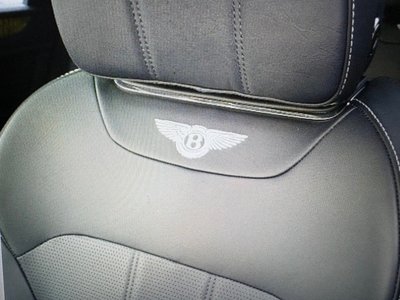 BENTLEY BENTAYGA - 6
