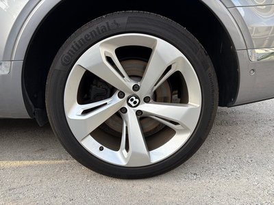صورة مصغرة 44 لـ 2017 Bentley BENTAYGA