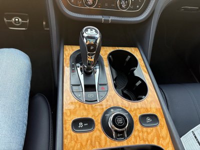 صورة مصغرة 24 لـ 2017 Bentley BENTAYGA