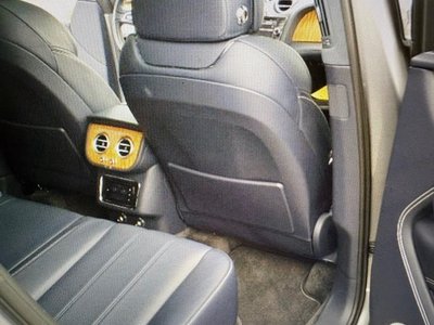 BENTLEY BENTAYGA - 9