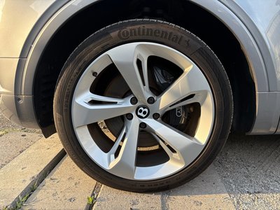 صورة مصغرة 43 لـ 2017 Bentley BENTAYGA