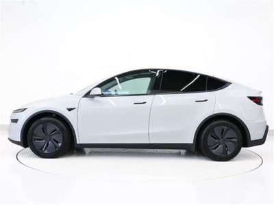 TESLA MODEL Y - 5