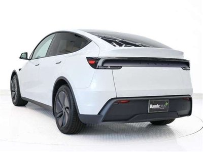 TESLA MODEL Y - 6