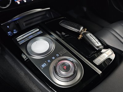 GENESIS G80 (RG3) - 9