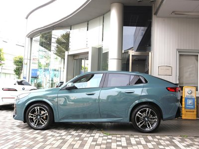 صورة 7 لـ 2025 BMW X2