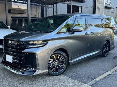 TOYOTA VELLFIRE - 4