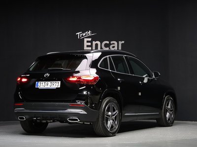 MERCEDES-BENZ GLA - 3