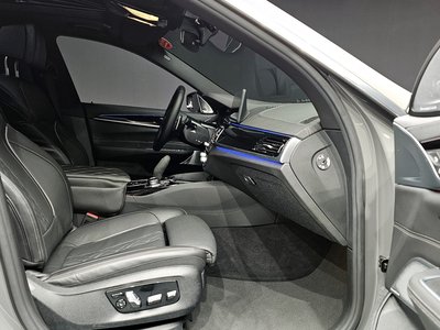 BMW 6 SERIES GT - 10
