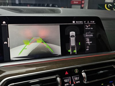 2020 BMW X5 — миниатюра 21