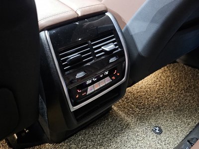 2020 BMW X5 — миниатюра 23