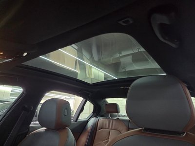 2025 BMW I5 — миниатюра 18
