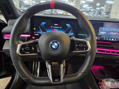 2025 BMW I5 — миниатюра 14