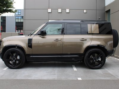 LAND ROVER DEFENDER - 7