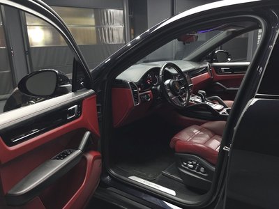 PORSCHE CAYENNE - 10