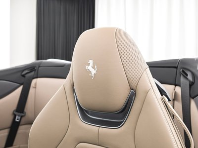 2020 Ferrari PORTOFINO — миниатюра 16