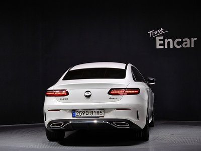 MERCEDES-BENZ E-CLASS - 4