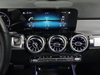 2021 Mercedes-BENZ GLB 缩略图 18