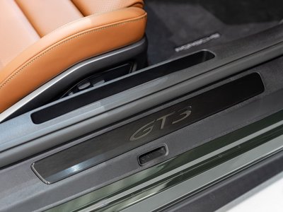 2026 Porsche 911 — миниатюра 32