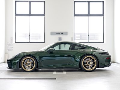2026 Porsche 911 photo 2