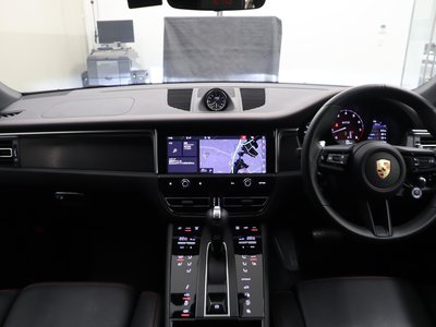 2023 Porsche MACAN — миниатюра 14