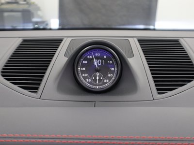 2023 Porsche MACAN — миниатюра 18