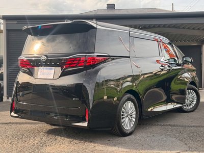 2026 Toyota ALPHARD — фото 6