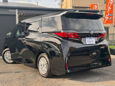 2026 Toyota ALPHARD — фото 8