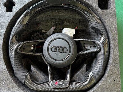 AUDI R8 - 4