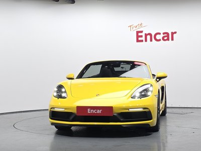 2021 Porsche 718 照片 2