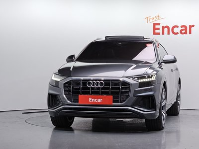 AUDI Q8 - 2