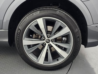 AUDI Q8 - 8