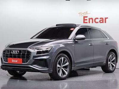 AUDI Q8 - 1