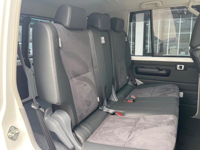 TOYOTA LAND CRUISER 70 - 10