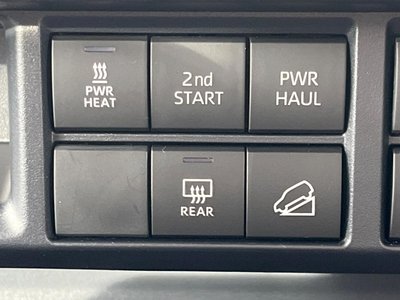 TOYOTA LAND CRUISER 70 - 7