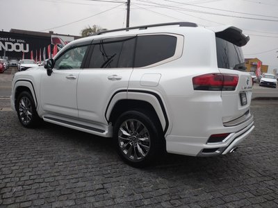 TOYOTA LAND CRUISER 300 - 4