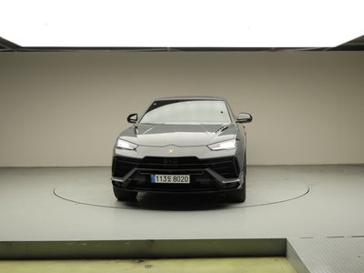 LAMBORGHINI URUS - 2