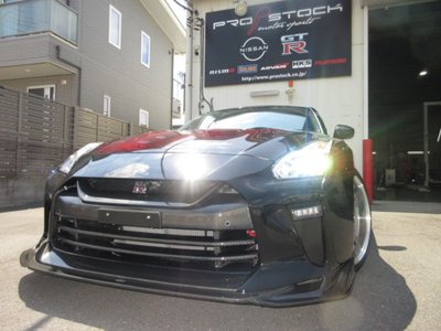 NISSAN GT-R