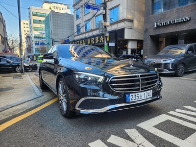 MERCEDES-BENZ E-CLASS - 3