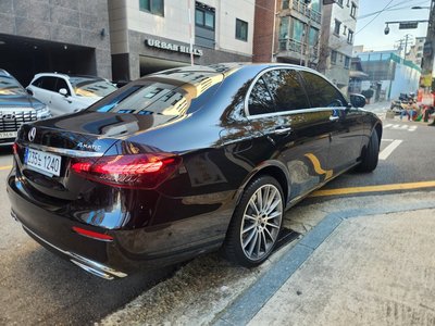 MERCEDES-BENZ E-CLASS - 5