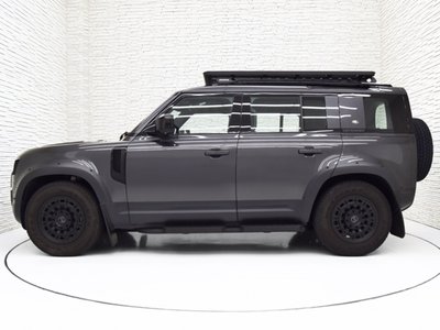LAND ROVER DEFENDER - 6
